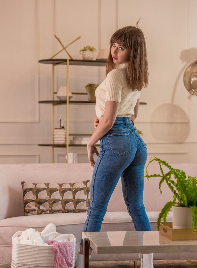 Рената, 21